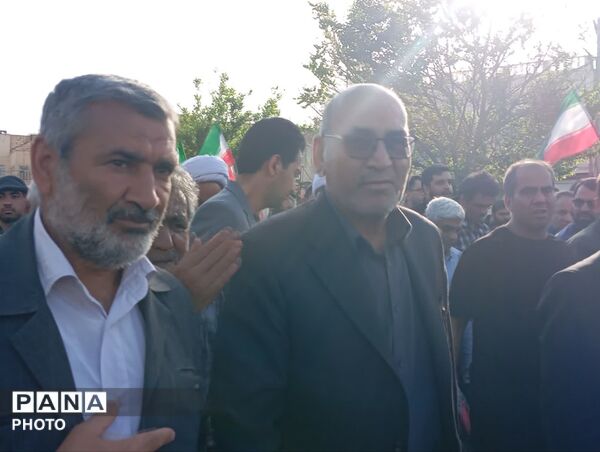 مراسم خاکسپاری شهیده دانش‌آموز «فاطمه موحدان» در یزد