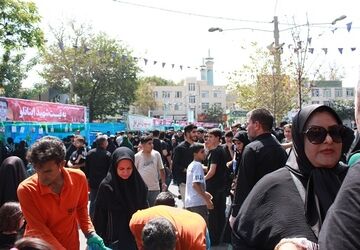 موج گسترده عاشقان امام‌حسین(ع) در پیاده‌روی باشکوه جاماندگان اربعین حسینی در کرج