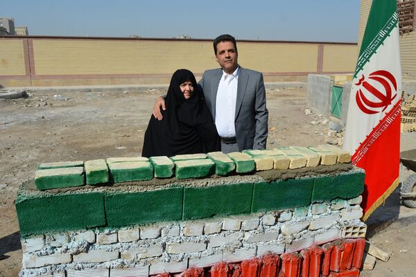حاج مجید خوئی و بانو کمپانی، سازندگان ۹ کلاس جدید برای دختران بهارستانی