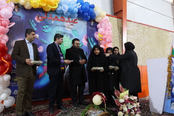 جشن نیکوکاری در مدرسه شهید حدادی تبریز
