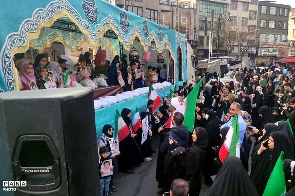 تجمع بزرگ هم‌عهدی‌ نوجوانان با رهبری معظم انقلاب اسلامی