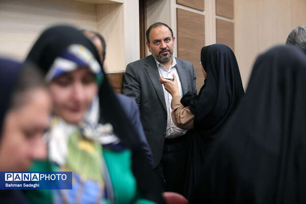 نشست خبری رئیس کمیته فرهنگیان و دانش‌آموزی ستاد دهه فجر انقلاب اسلامی