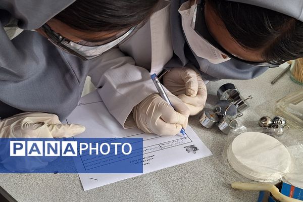 داوری مرحله استانی محور فعالیت های آزمایشگاهی جشنواره نوجوان خوارزمی در پژوهشرای دکتر حسابی