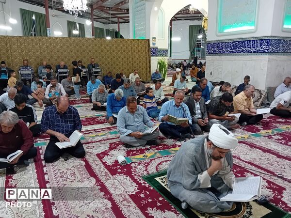 برگزاری مراسم عید غدیر خم در امامزاده سید محمد (ع) کاشمر
