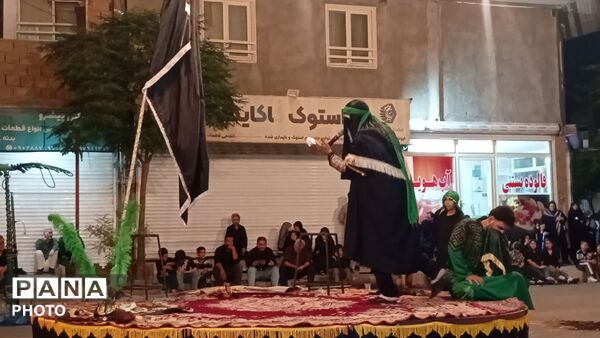 تعزیه‌خوانی در حسینیه امام حسن عسگری (علیه السلام) در تاسوعا و عاشورای حسینی 