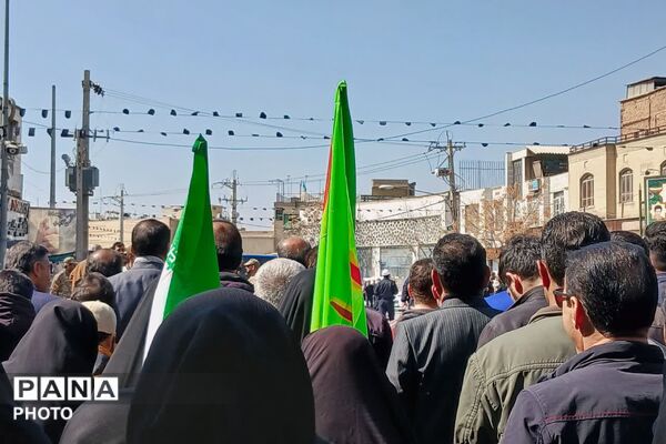 کبوتران عاشق به امام شهیدشان پیوستند