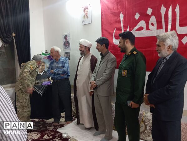 دیدار با خانواده شهید مرادپور به مناسبت هفته دفاع مقدس