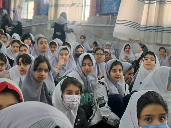 طلیعه فجر و شعبانیه در دبستان آزادی