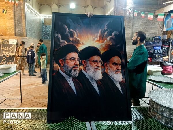  نود و یکمین شب از اجتماعات در حسینیه امام خمینی میهمان قاب پانا