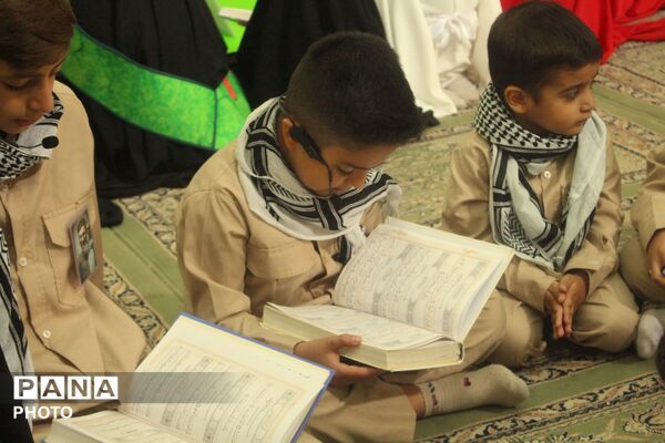  ۵۰۰ حافظ با شهدای بیت رهبری تجدید پیمان کردند
