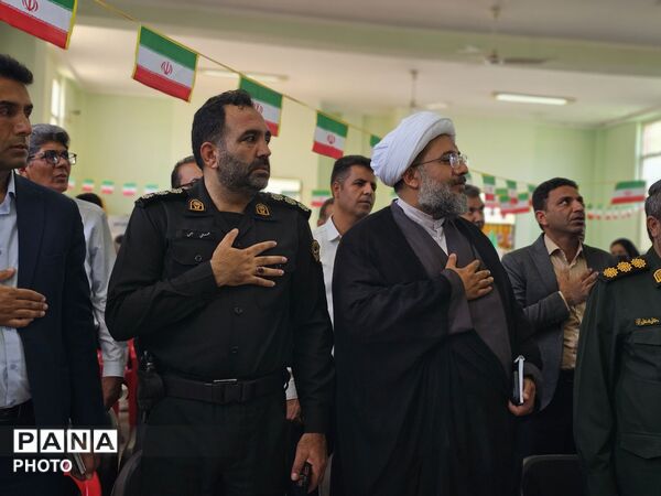 گرامیداشت روز پرچم در دبستان شاهد شهید منصور عامری
