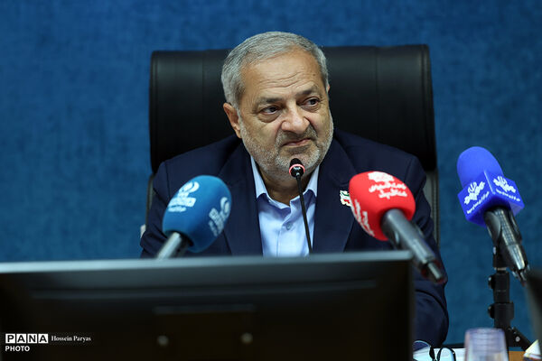نشست هم اندیشی وزیر آموزش و پرورش با منتخبی از معلمان مدارس