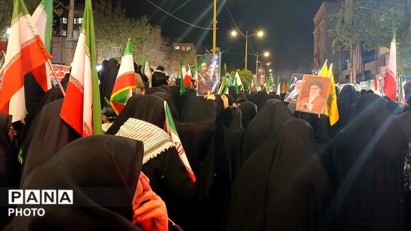 مردم خستگی ناپذیر خرم آباد تا روز پیروزی خیابان را رها نخواهند کرد