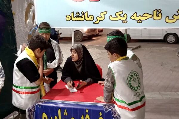 موکب آموزش و پرورش ناحیه یک کرمانشاه، نقطه عطف راهپیمایی شبانه شد