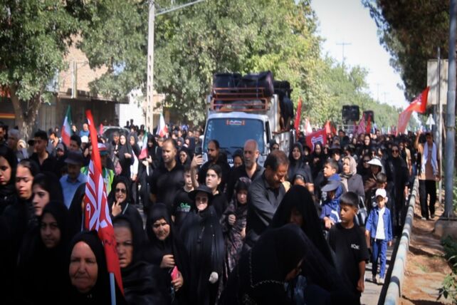 خادمِ کوچک، عشقِ بزرگ