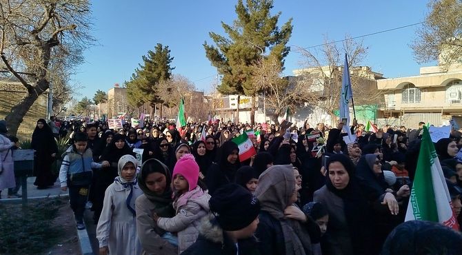 حضور پر شور مردم نیشابور در تشییع شهدای امنیت 