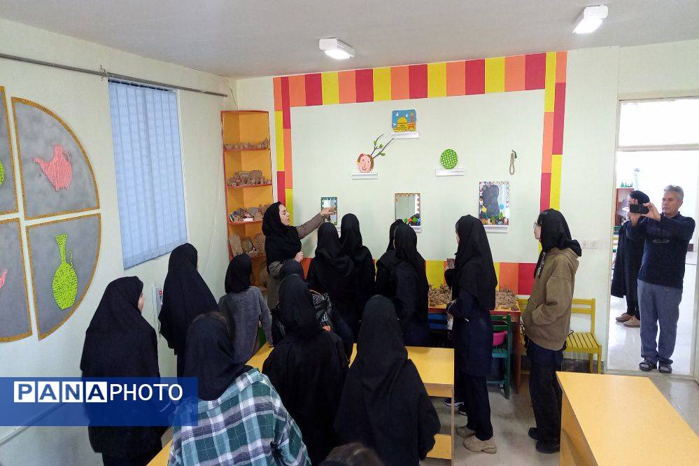 بازدید دانش‌آموزان از کانون پرورش فکری کودکان و نوجوانان