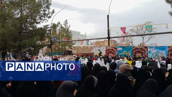 پیاده‌روی خانوادگی به مناسبت نیمه شعبان در روستای زوزن