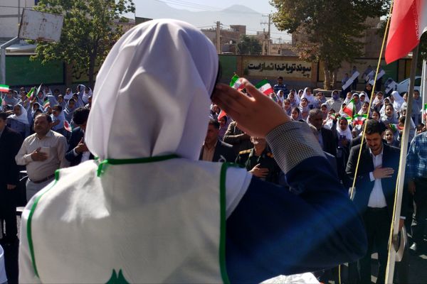 مدرسه فروغ دانش میزبان آیین باشکوه جشن عاطفه‌ها شد