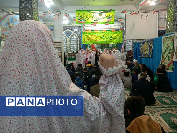 وقتی دانش‌آموزان میزبان جشن دهه فجر می‌شوند