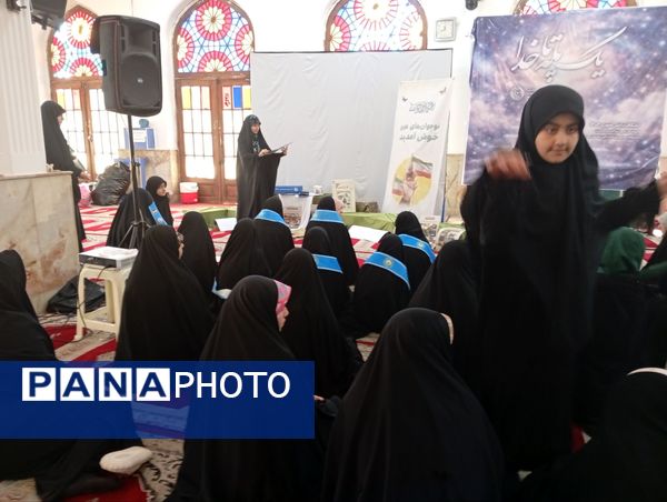 معرفی بسته فرهنگی ایرانمون در جمع معتکفین