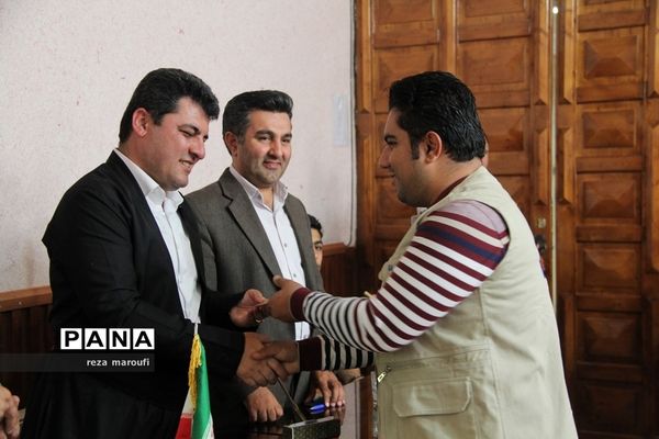 نشست خبری فرماندار سردشت با اصحاب  رسانه استان