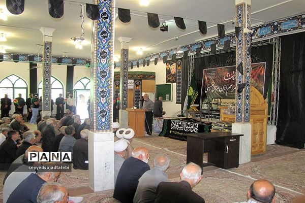 مراسم اهدا پرچم و کتیبه استان قدس رضوی به 30 هیت مذهبی استان