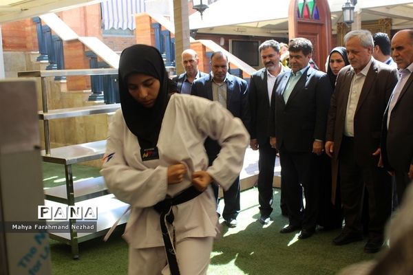 ششمین نمایشگاه صنایع روستایی شهرستان اسلامشهر