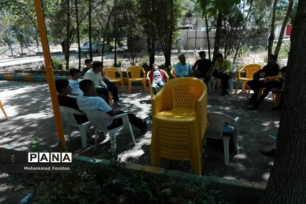 اولین اردوی آموزشی توجیهی همیاران مشاور پسر در استان فارس