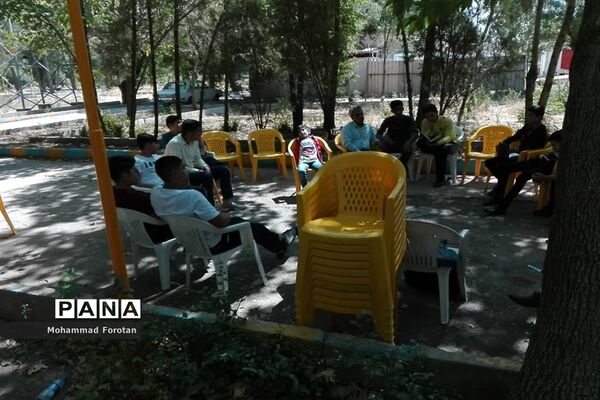 اولین اردوی آموزشی توجیهی همیاران مشاور پسر در استان فارس