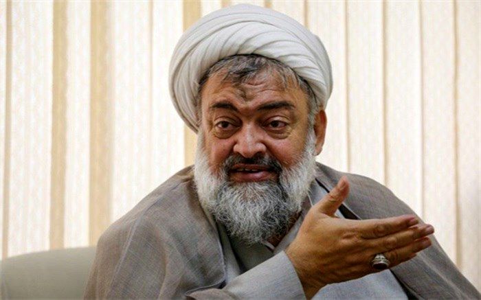 ادیب یزدی: نباید در دعواهای جناحی از ابزار عزاداری عاشورا استفاده کرد