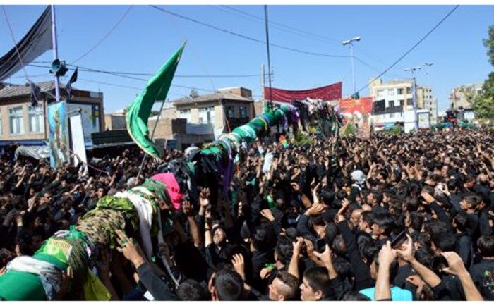 آیین علم بندی مراغه نماد برافراشته شدن پرچم اسلام در کربلا
