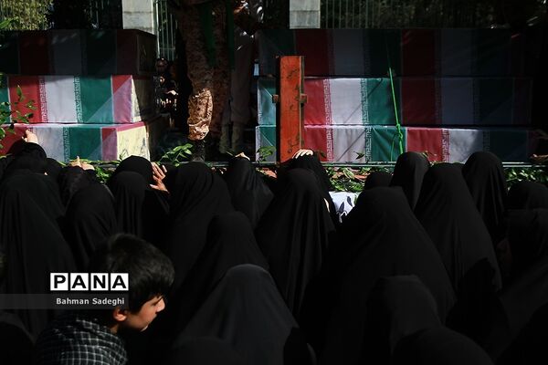 مراسم تشییع پیکرمطهر ۱۳۵شهید گمنام دفاع مقدس