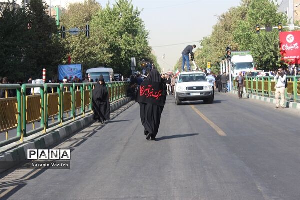 وداع باشکوه عزاداران حسینی با پیکر مطهر شهیدان هشت سال دفاع مقدس