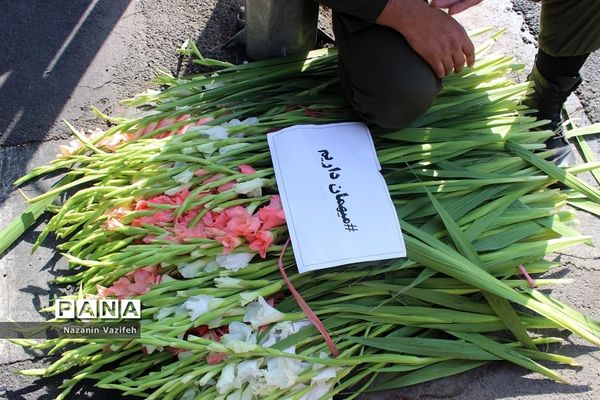 وداع باشکوه عزاداران حسینی با پیکر مطهر شهیدان هشت سال دفاع مقدس