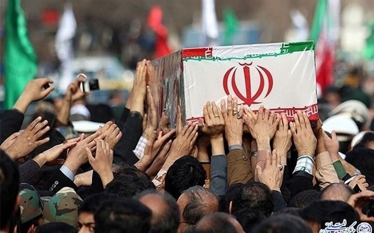 پیکر پاک شهید تازه تفحص شده، شهید احمد علی لکزایی وارد فرودگاه بیرجند شد