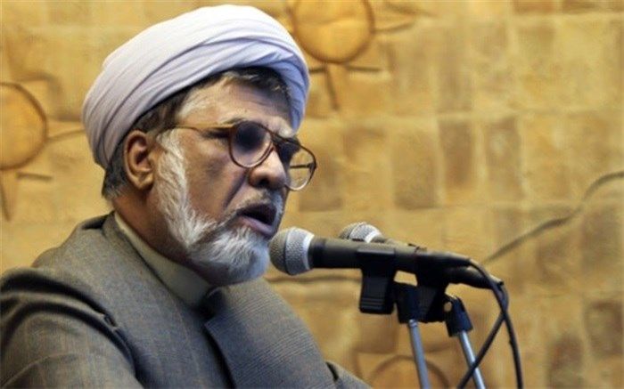 فاضل میبدی: برخی منبری‌ها نه فقط به دولت روحانی که به همه کشور ضربه می‌زنند