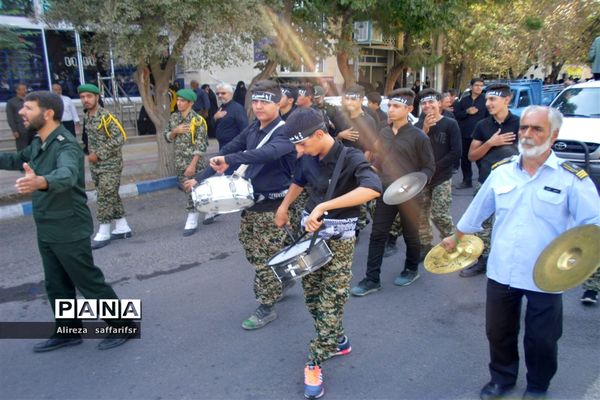 سوگواره «احلی‌من‌العسل» همراه با تشییع پیکر شهید گمنام در اردستان