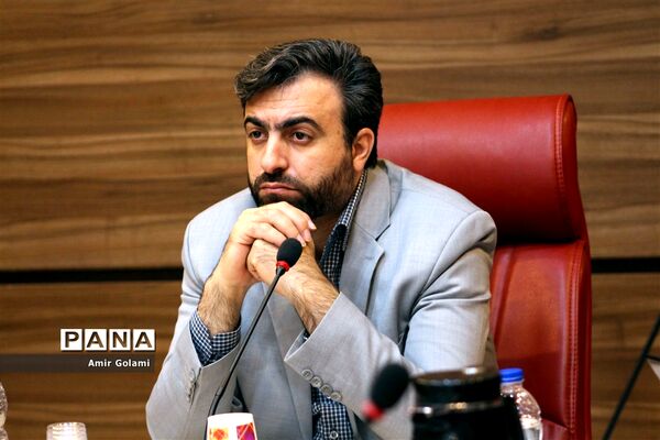 جلسه تشریح دستور العمل ساماندهی نیروی انسانی حوزه معاونت پرورشی و فرهنگی شهرستانهای استان تهران