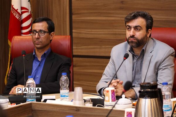 جلسه تشریح دستور العمل ساماندهی نیروی انسانی حوزه معاونت پرورشی و فرهنگی شهرستانهای استان تهران