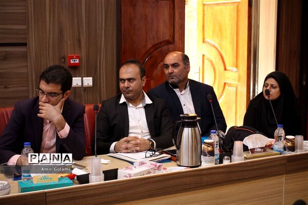 جلسه تشریح دستور العمل ساماندهی نیروی انسانی حوزه معاونت پرورشی و فرهنگی شهرستانهای استان تهران