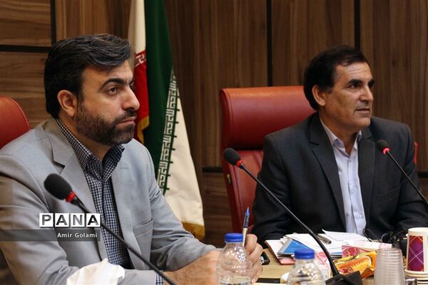 جلسه تشریح دستور العمل ساماندهی نیروی انسانی حوزه معاونت پرورشی و فرهنگی شهرستانهای استان تهران