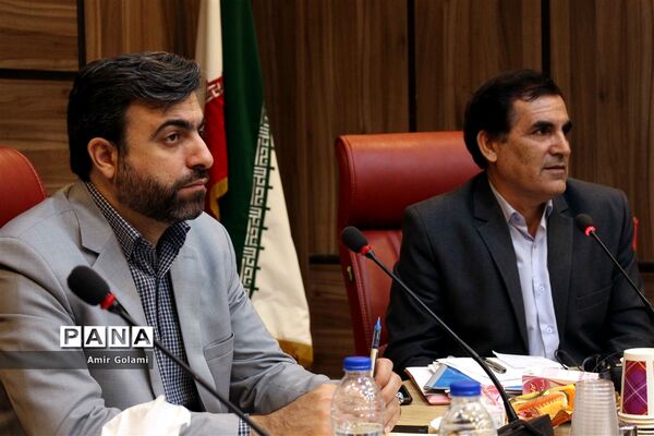 جلسه تشریح دستور العمل ساماندهی نیروی انسانی حوزه معاونت پرورشی و فرهنگی شهرستانهای استان تهران