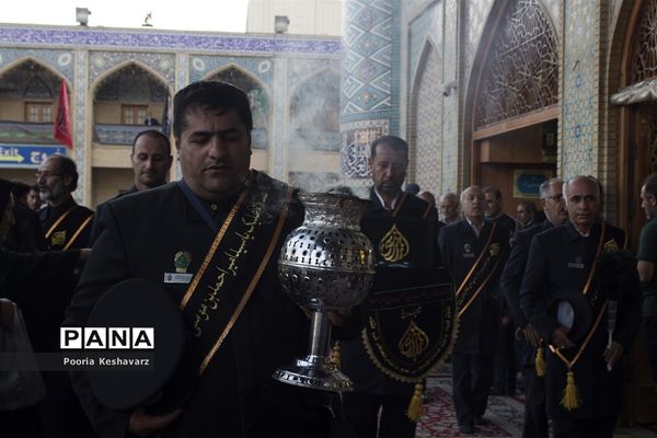 سیاهپوش شدن حرم مطهر شاهچراغ در شرف محرم