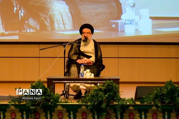 همایش تجلیل از پیرغلامان و خادمان حسینی شمالغرب کشور در تبریز