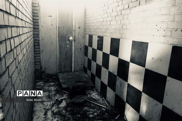 گله دار و سالن ورزشی سوخته