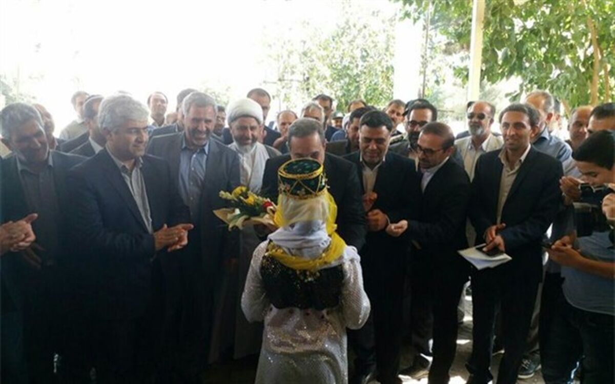 افتتاح یک مدرسه با حضور وزیر آموزش و پرورش در ایوانکی سمنان + تصویر