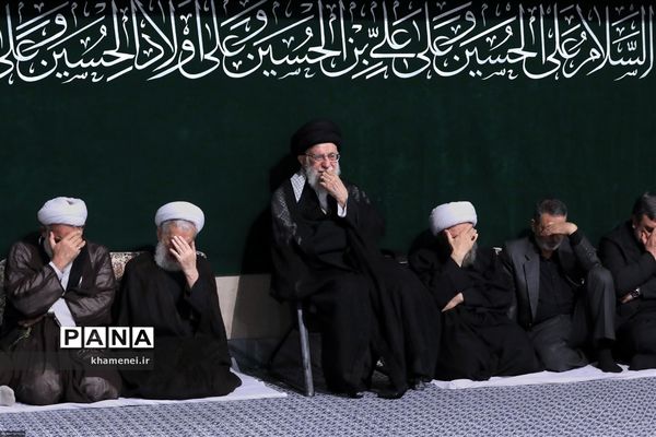 اولین شب مراسم عزاداری حضرت اباعبدالله الحسین (ع) در حسینیه امام خمینی