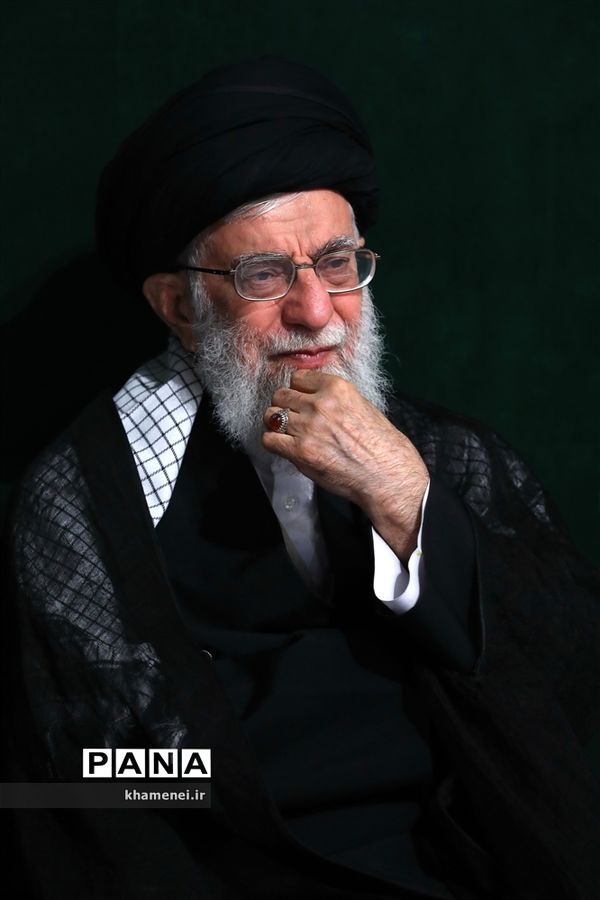 اولین شب مراسم عزاداری حضرت اباعبدالله الحسین (ع) در حسینیه امام خمینی