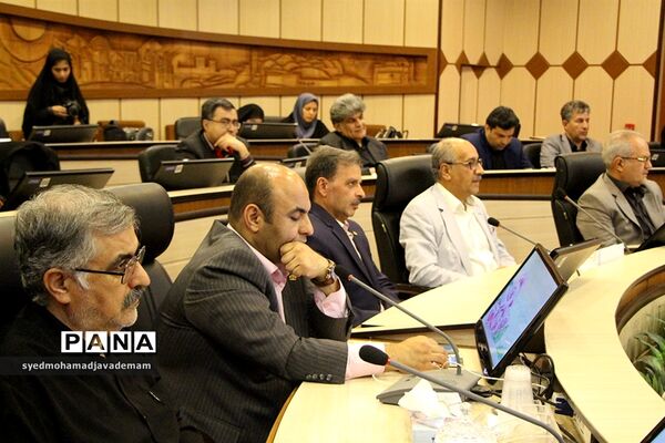 برگزاری کمیسیون فرهنگی، اجتماعی و ورزشی شورا شهر با حضور بهمن نام‌ور